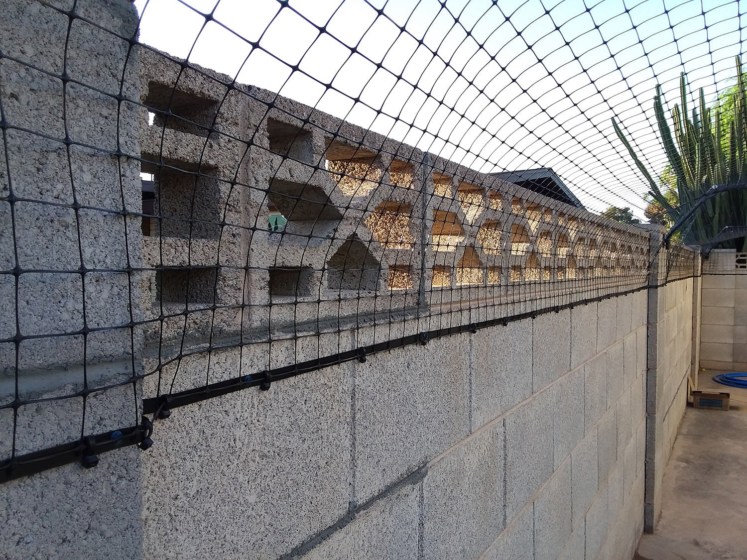 PVC / Block / Brick / Wall Kit Cat Fencing Products vendor-unknown