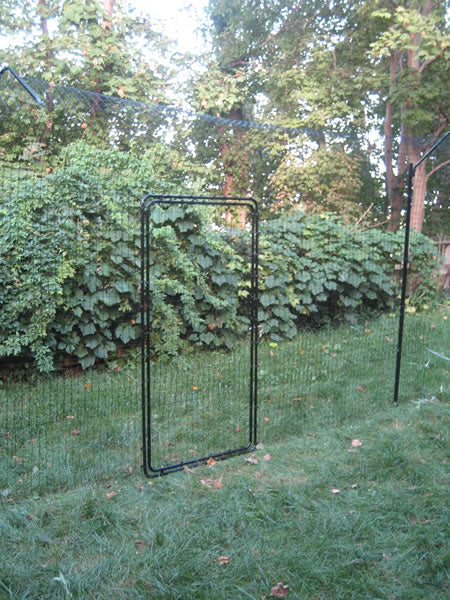 Freestanding cat fence and a gate